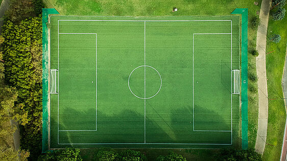 Luftbild eines Fussballplatzes